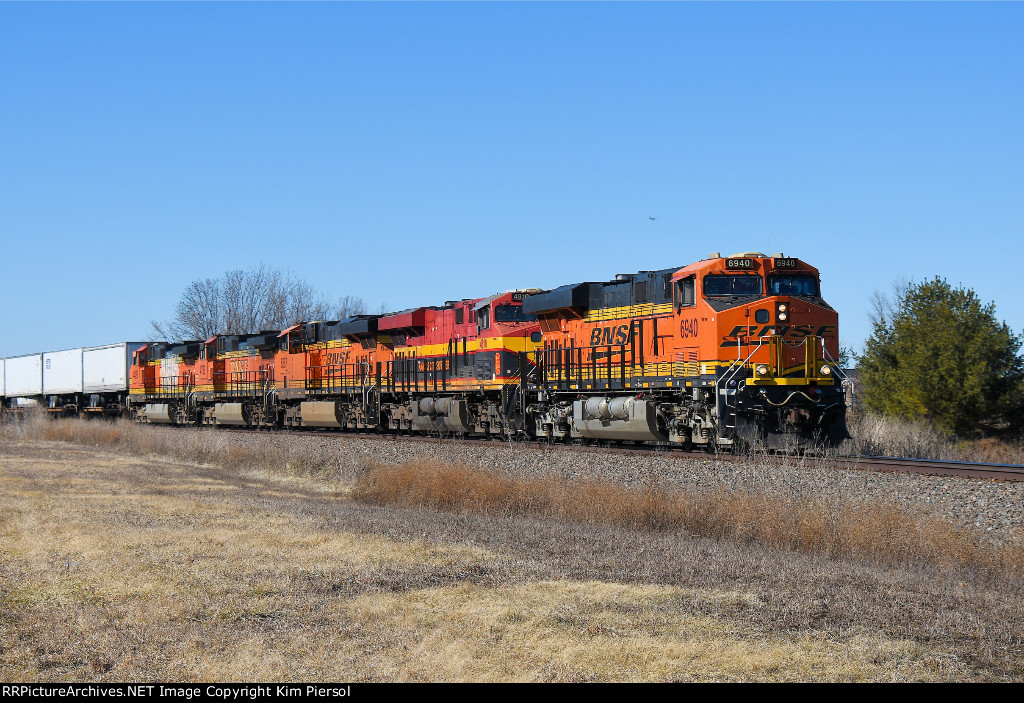 BNSF 6940